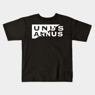 Unus Annus st1 Kids T-Shirt